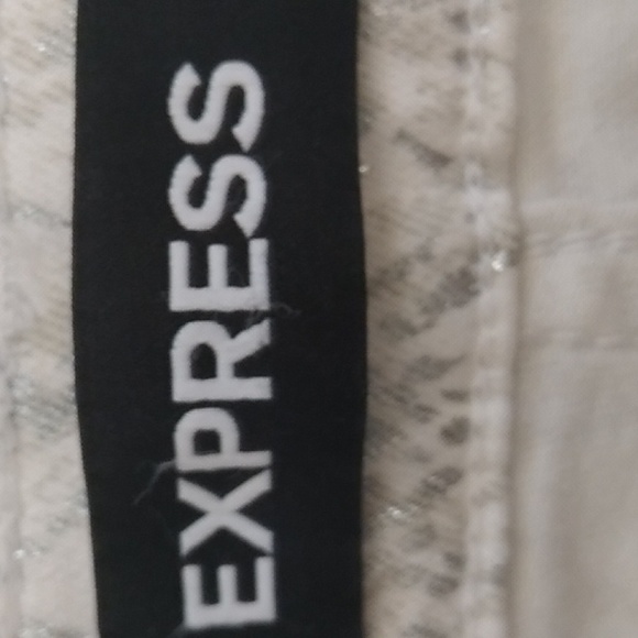 Express Cropped Straight Super High Rise Size: 6 - Picture 8 of 12